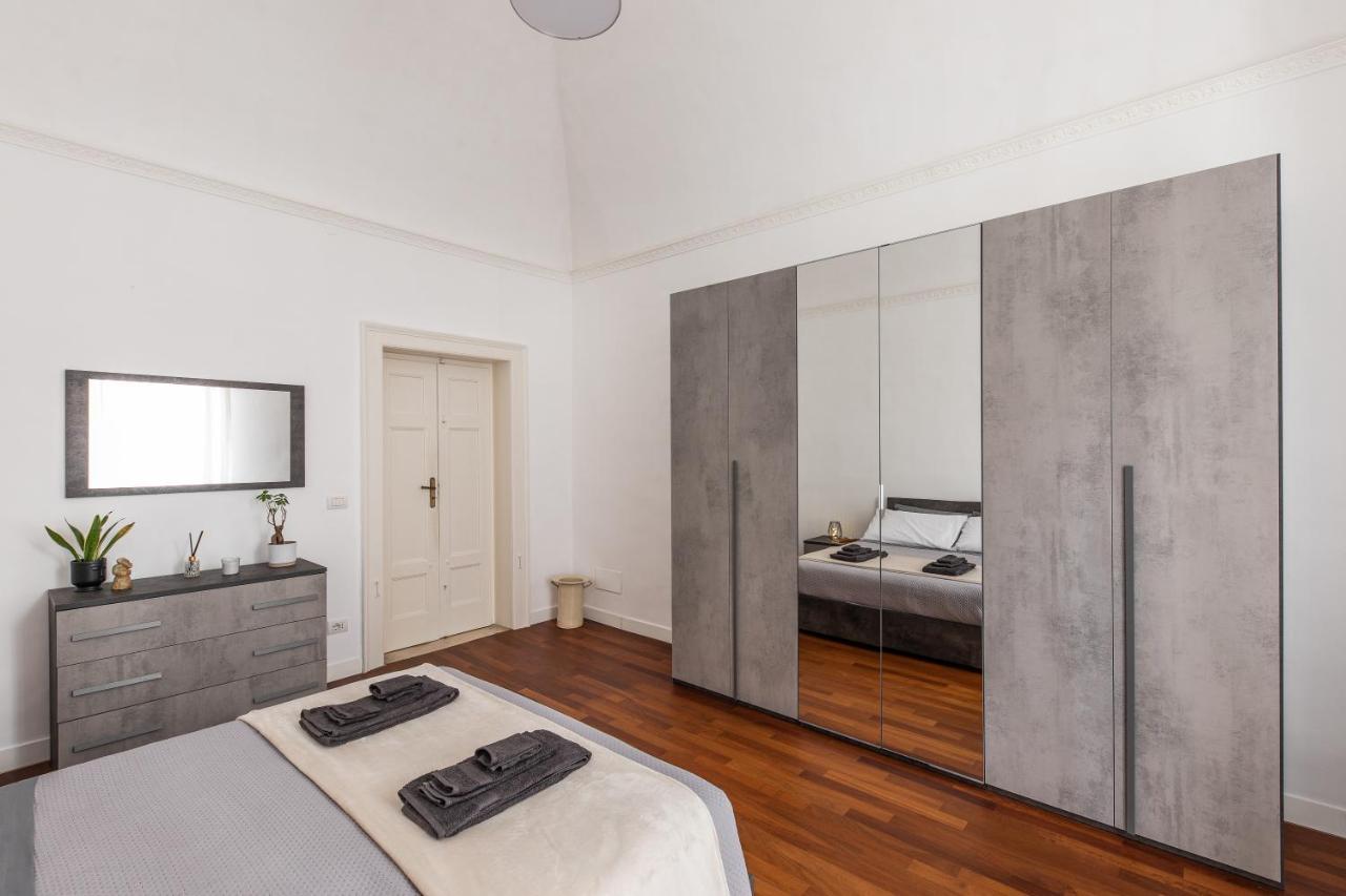 Casa Dei Visionari Lägenhet Bari Exteriör bild