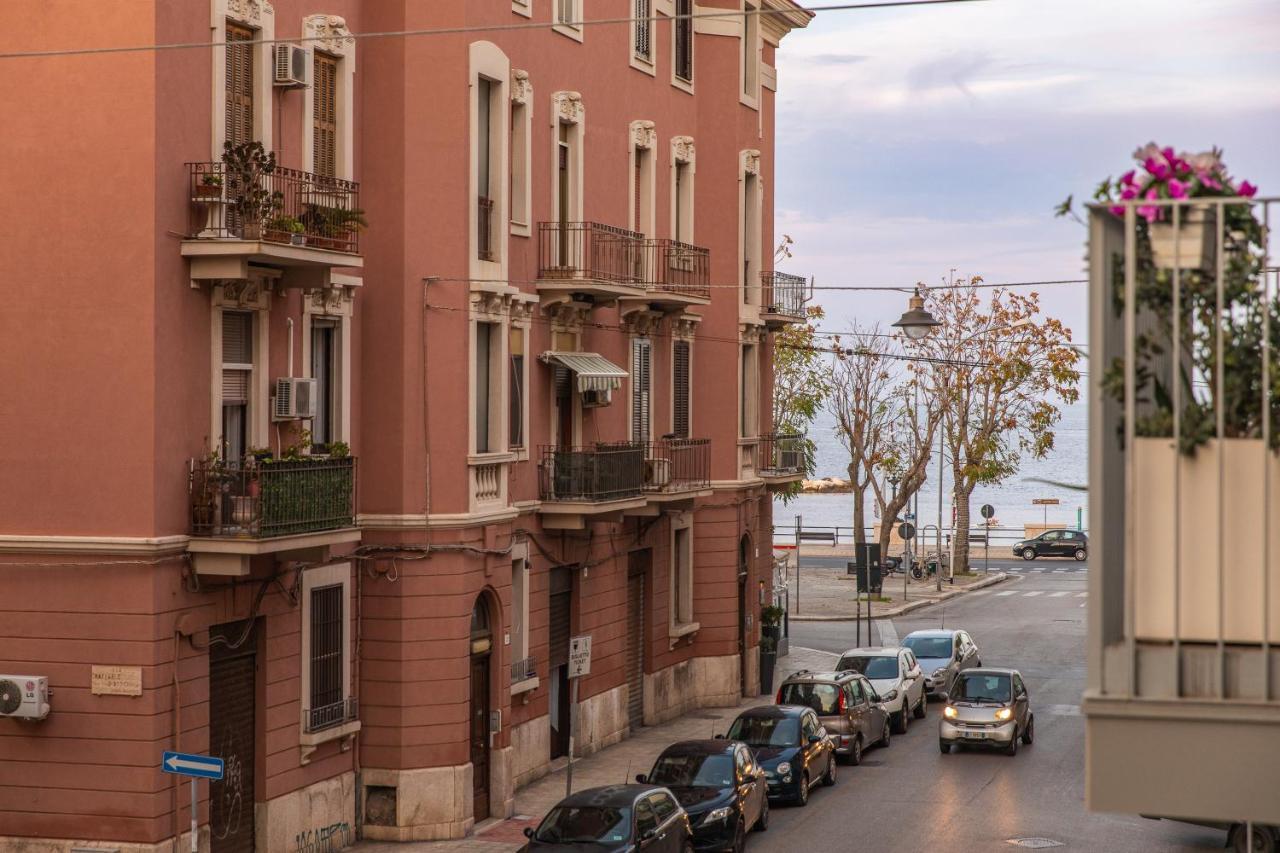 Casa Dei Visionari Lägenhet Bari Exteriör bild