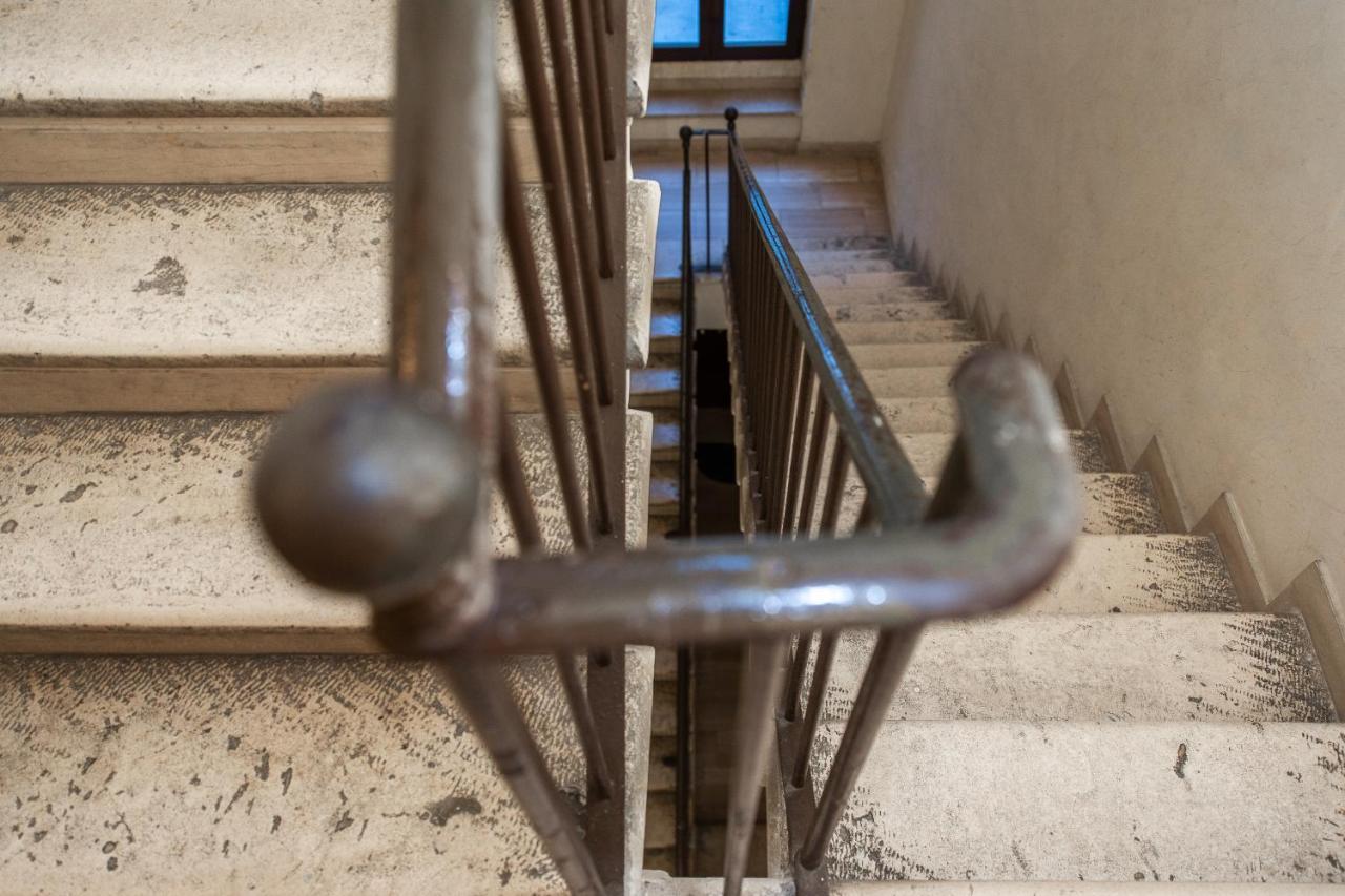 Casa Dei Visionari Lägenhet Bari Exteriör bild